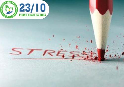 Stress, căng thẳng là một trong những nguyên nhân gây chậm kinh ở phụ nữ.
