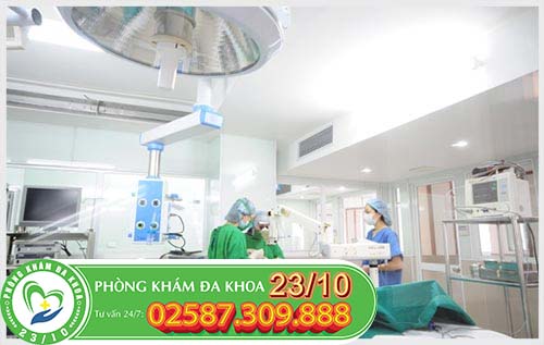Phòng khám được trang bị đầy đủ trang thiết bị y tế hiện đại, chất lượng cao