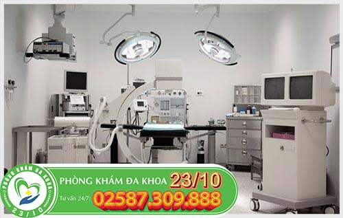 Trang thiết bị hiện đại của phòng khám 23/10 giúp hỗ trợ điều trị hôi nách hiệu quả